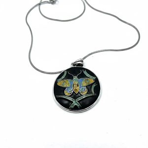 مدال میناطرح پروانه مشکی
